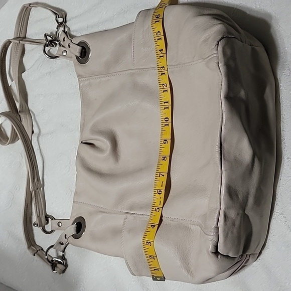 Victoria Leather Beige Crossbody Bag - Picture 11 of 13